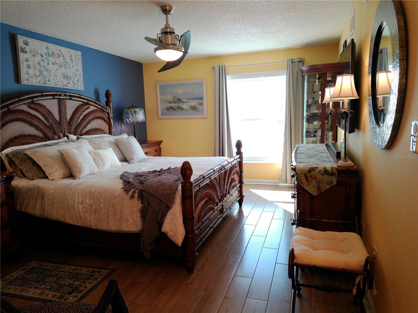 PENTHOUSE GREENS - Residential