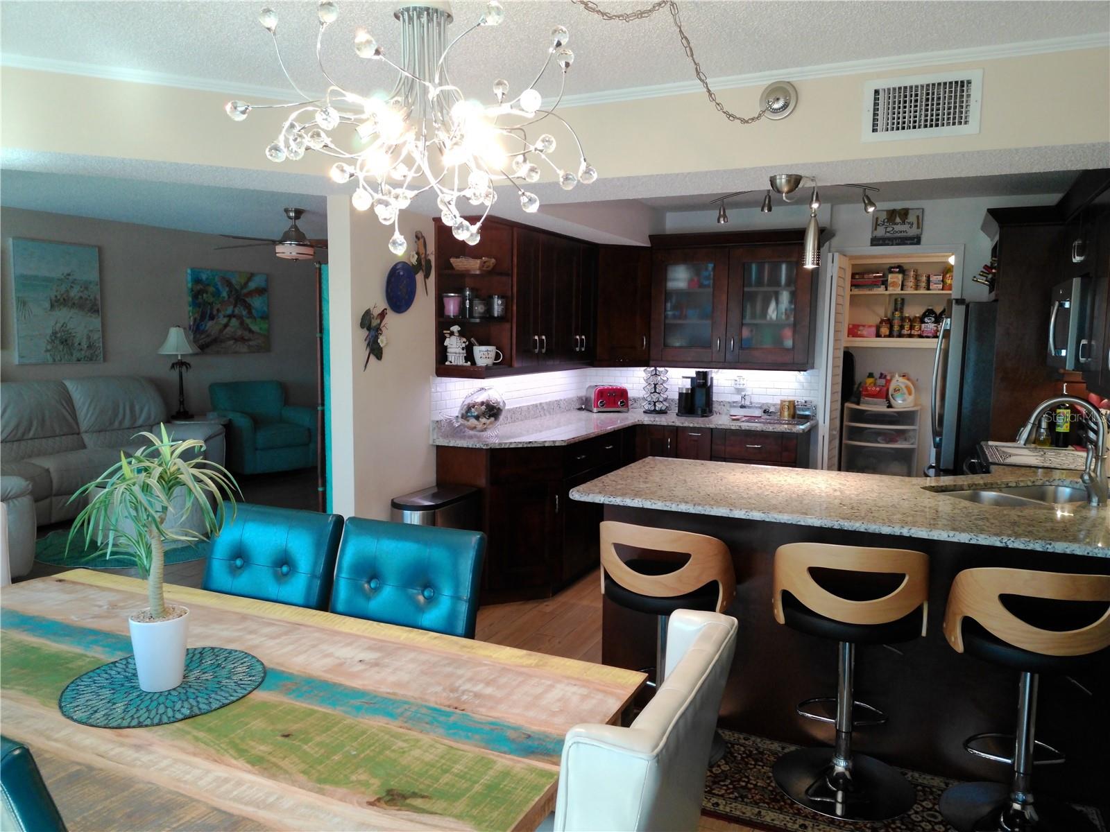 PENTHOUSE GREENS - Residential