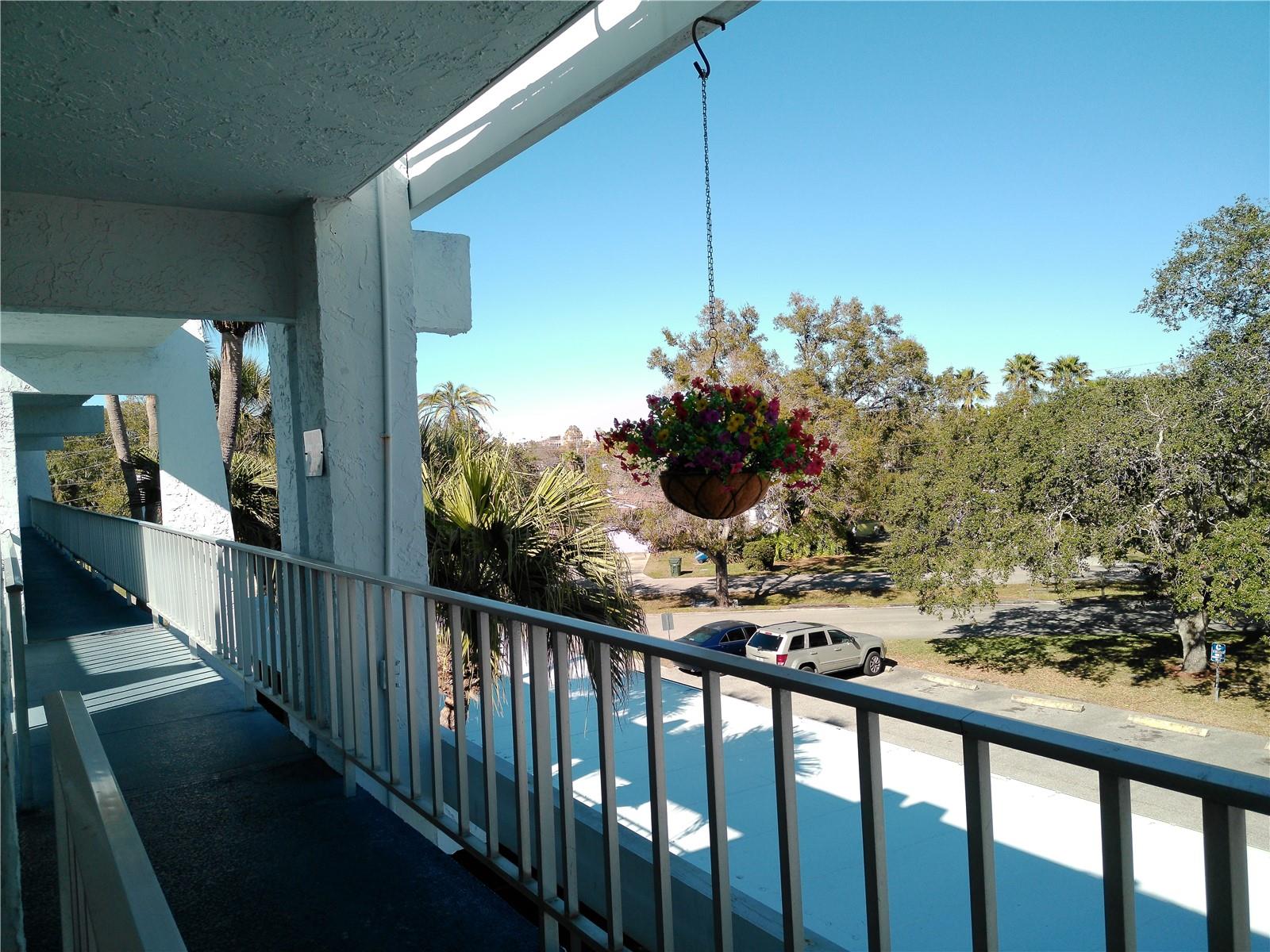 PENTHOUSE GREENS - Residential