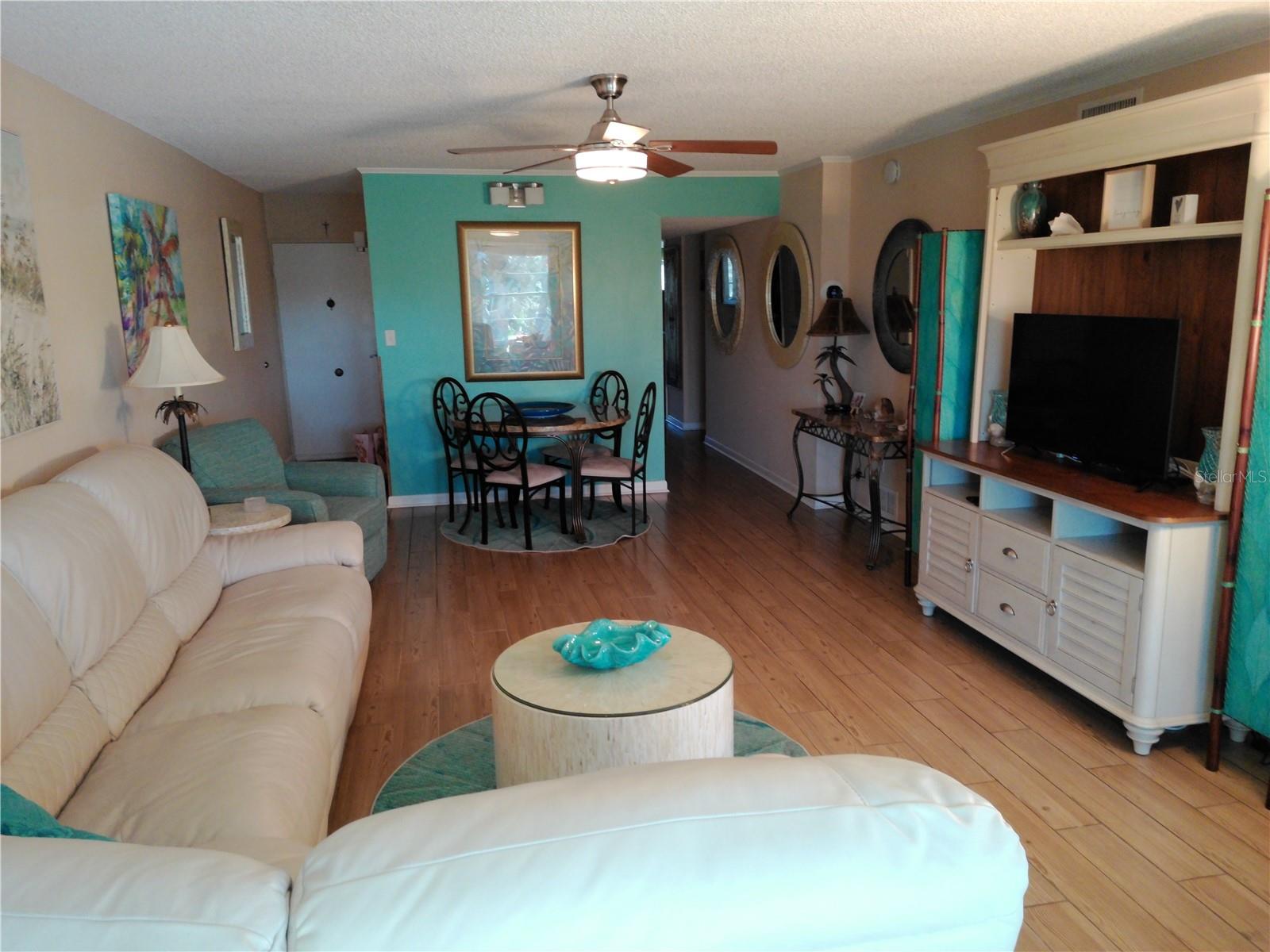 PENTHOUSE GREENS - Residential