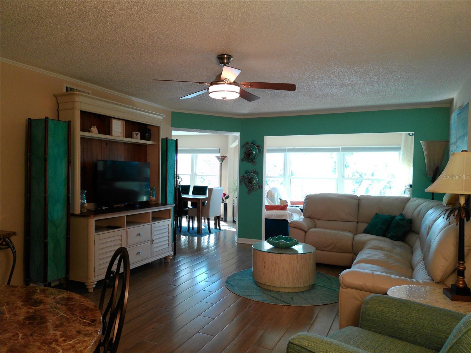 PENTHOUSE GREENS - Residential