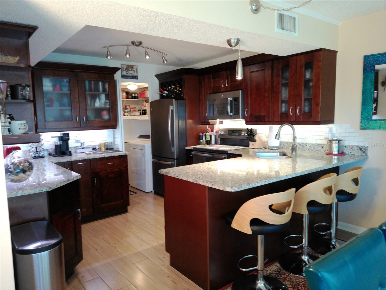 PENTHOUSE GREENS - Residential