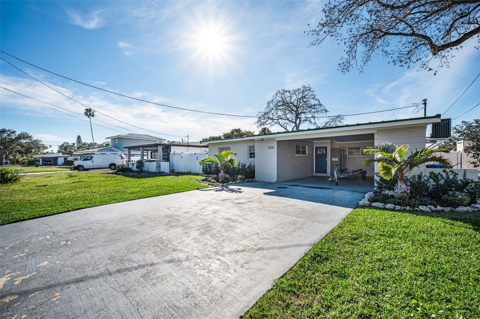 4320 HUNTINGTON STREET NE