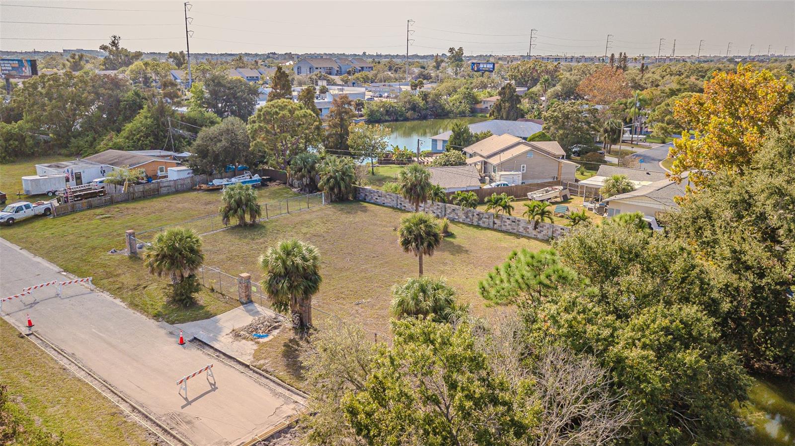 CROSS BAYOU ESTATES 8TH ADD - Land