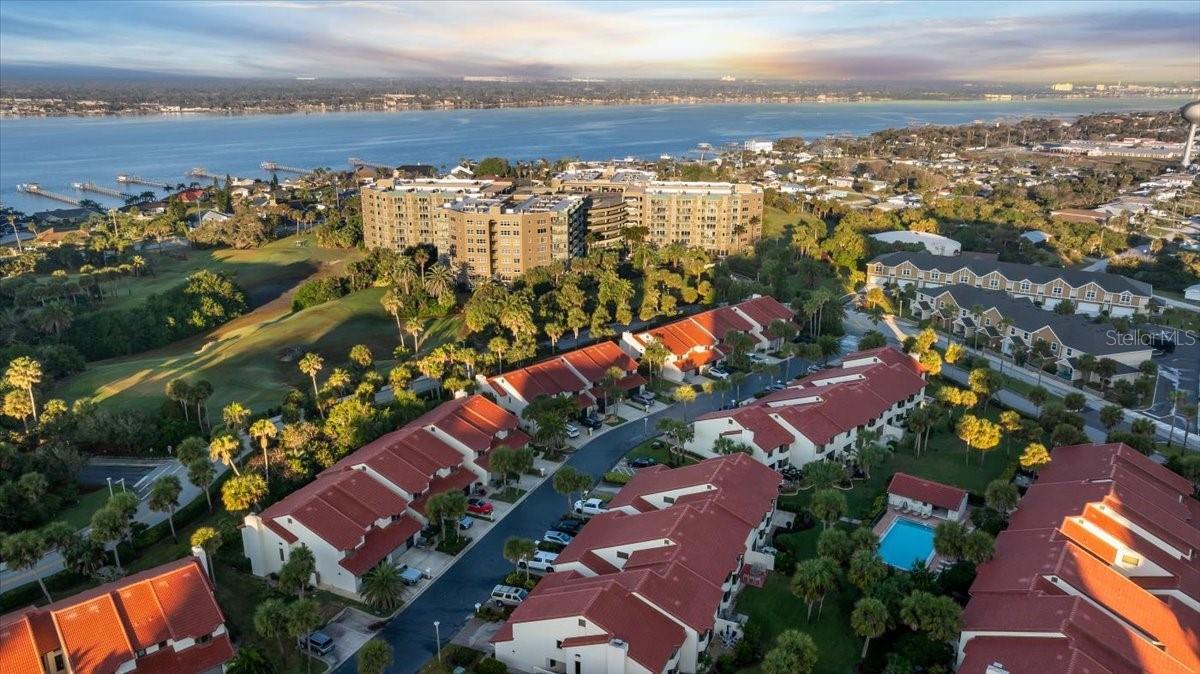 TOWNHOMES OCEAN - Residential