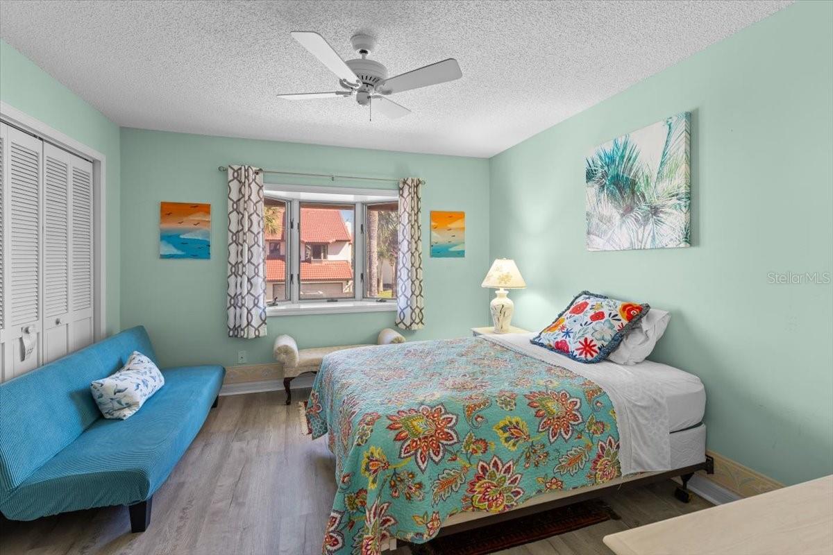 TOWNHOMES OCEAN - Residential