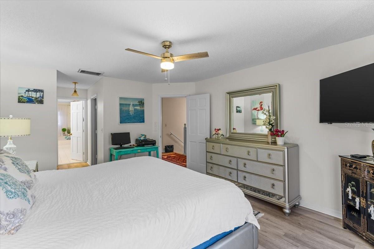 TOWNHOMES OCEAN - Residential