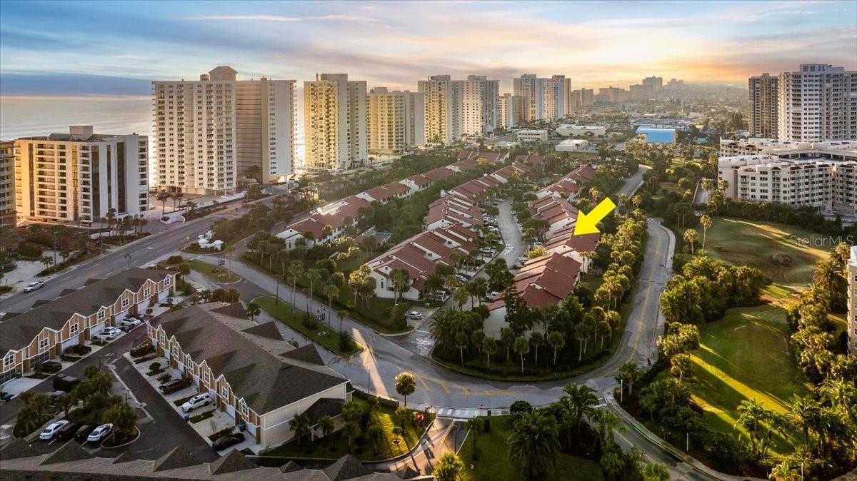 TOWNHOMES OCEAN - Residential