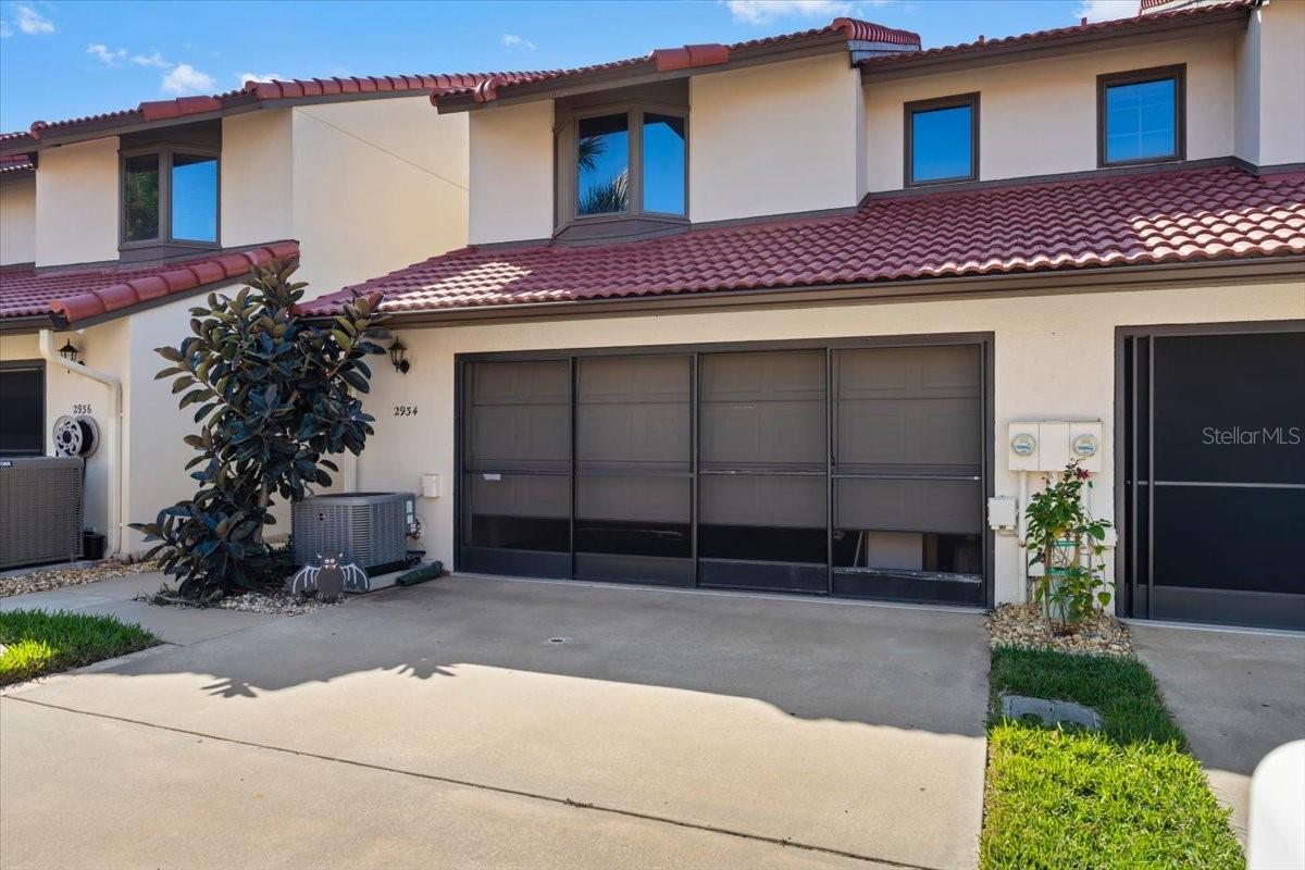 TOWNHOMES OCEAN - Residential