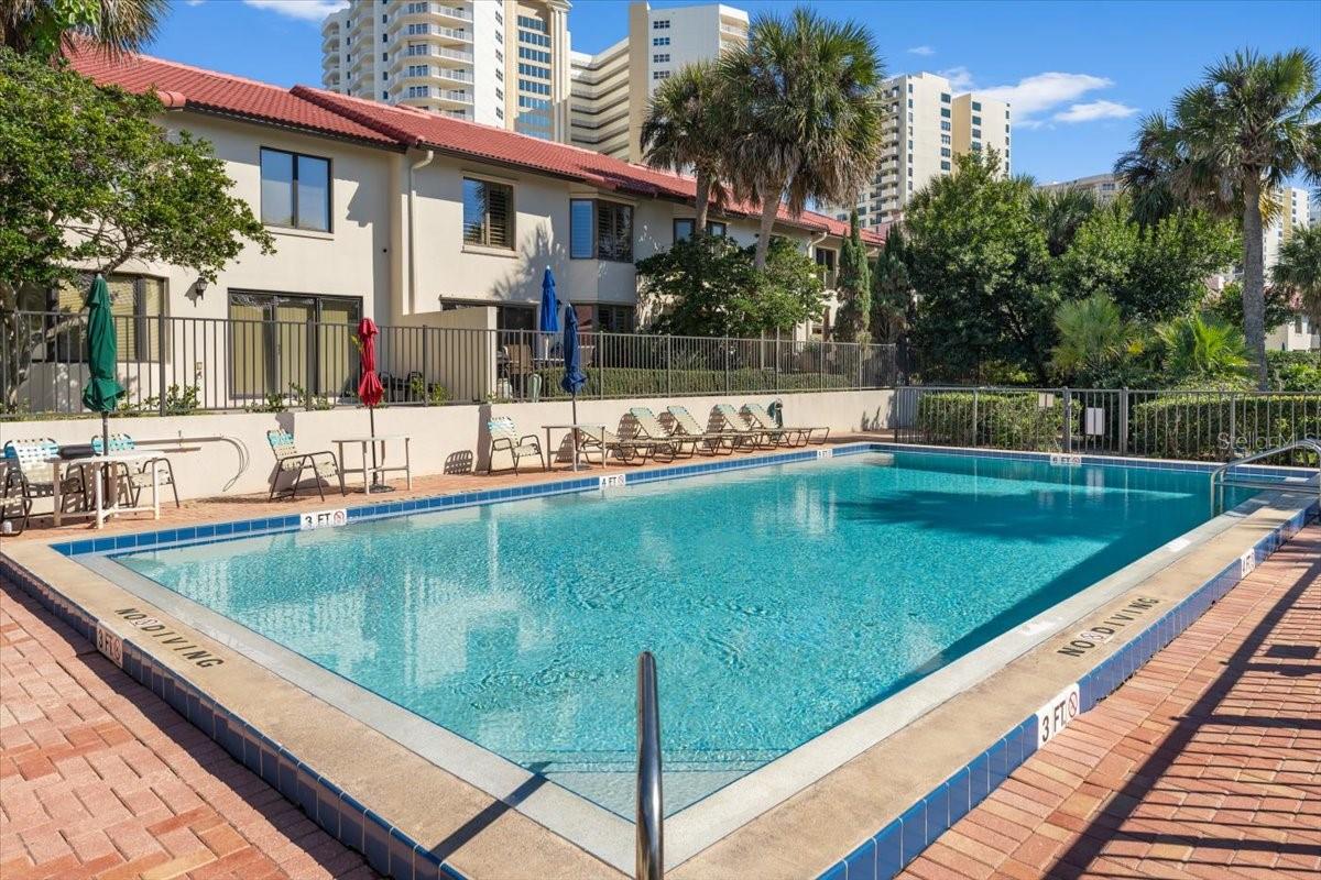 TOWNHOMES OCEAN - Residential