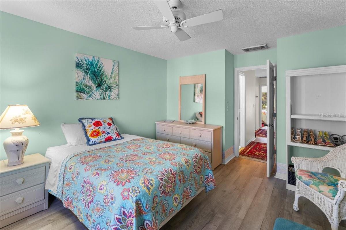 TOWNHOMES OCEAN - Residential