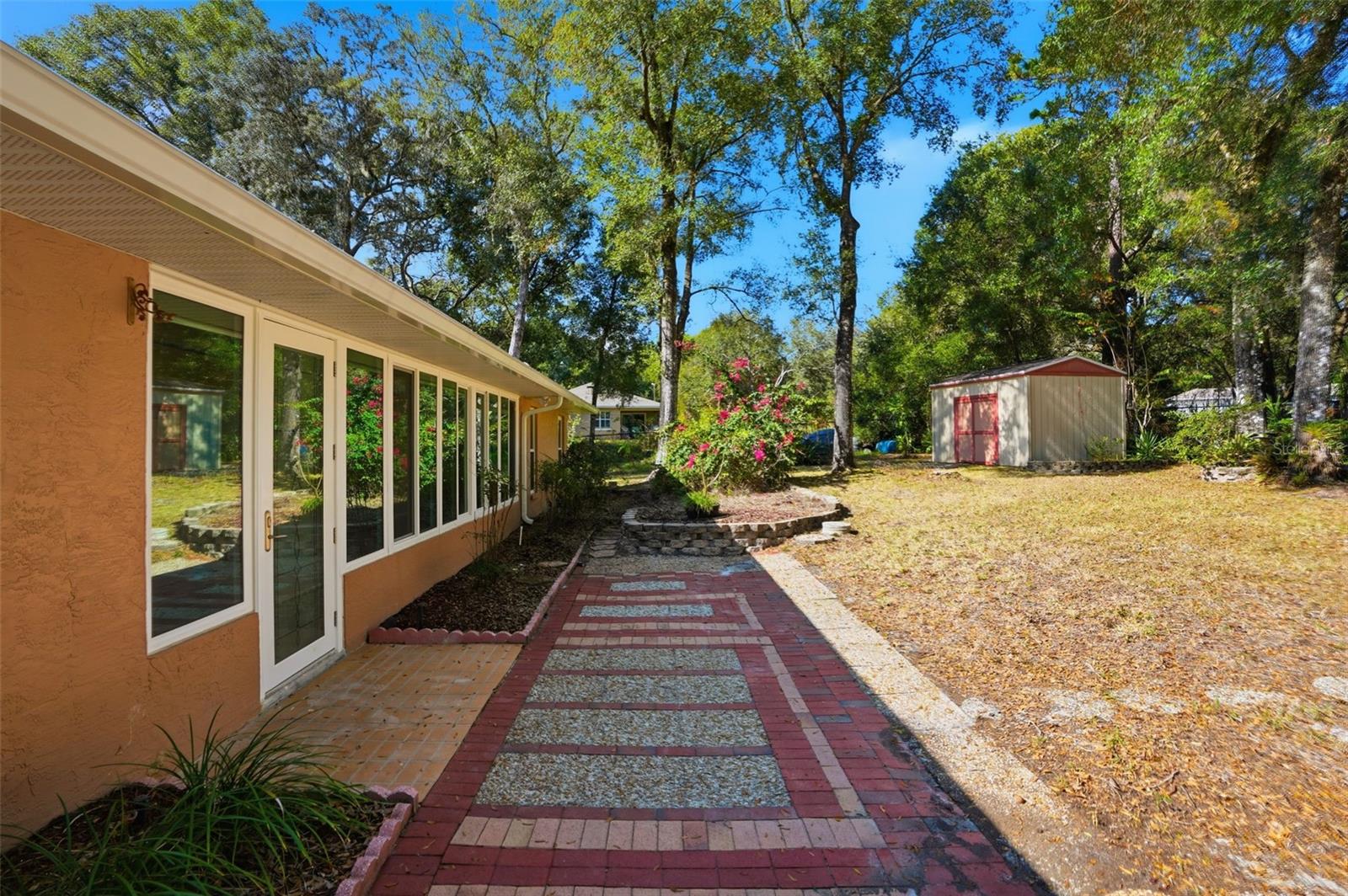 WESTLAKE - Residential