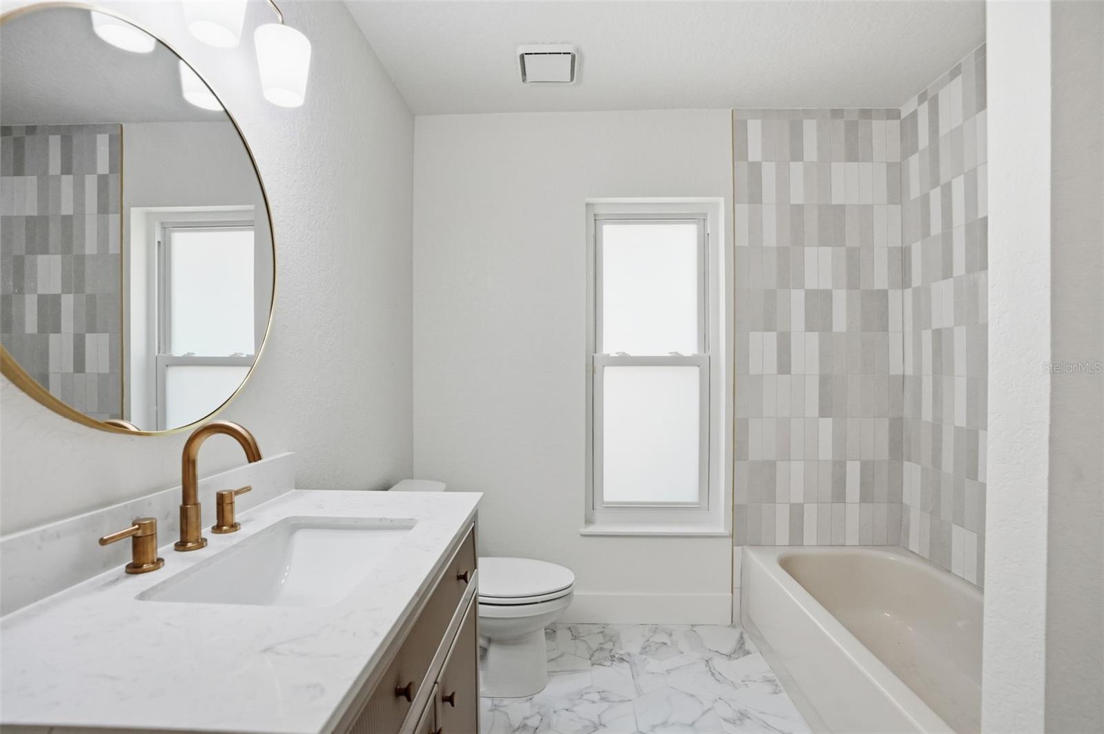 WESTLAKE - Residential