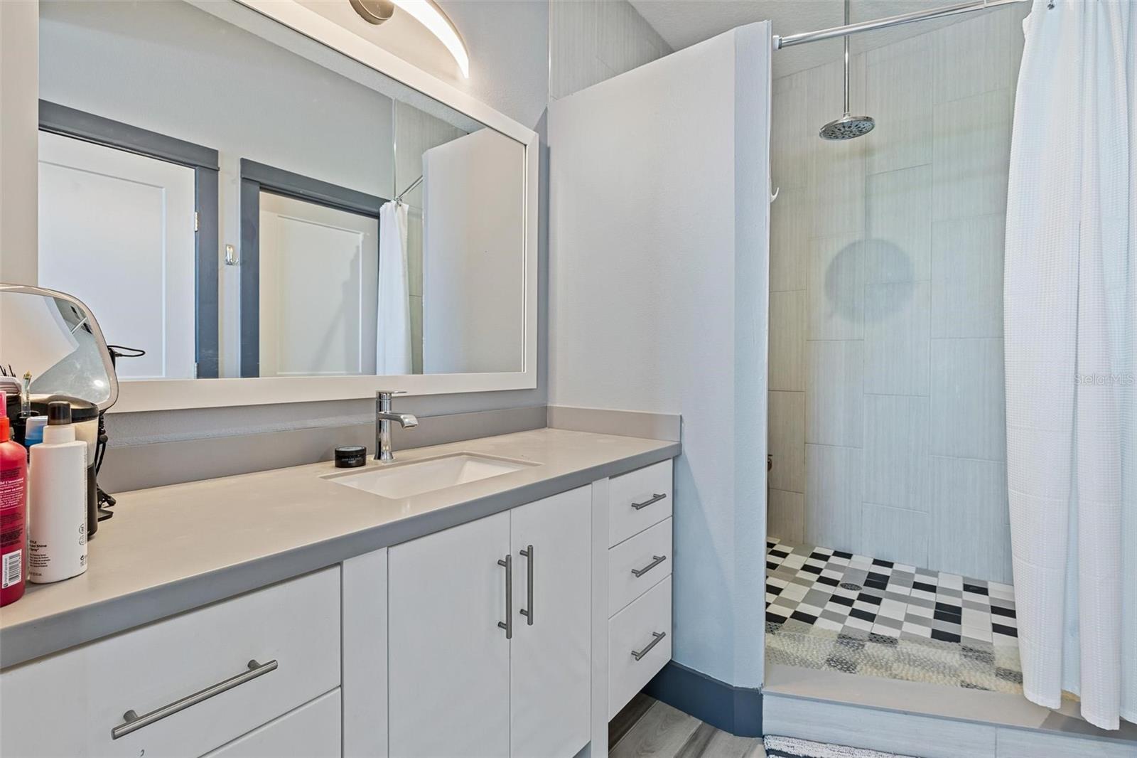 DETWILERS ADD 01 NEW SMYRNA BCH - Residential Lease