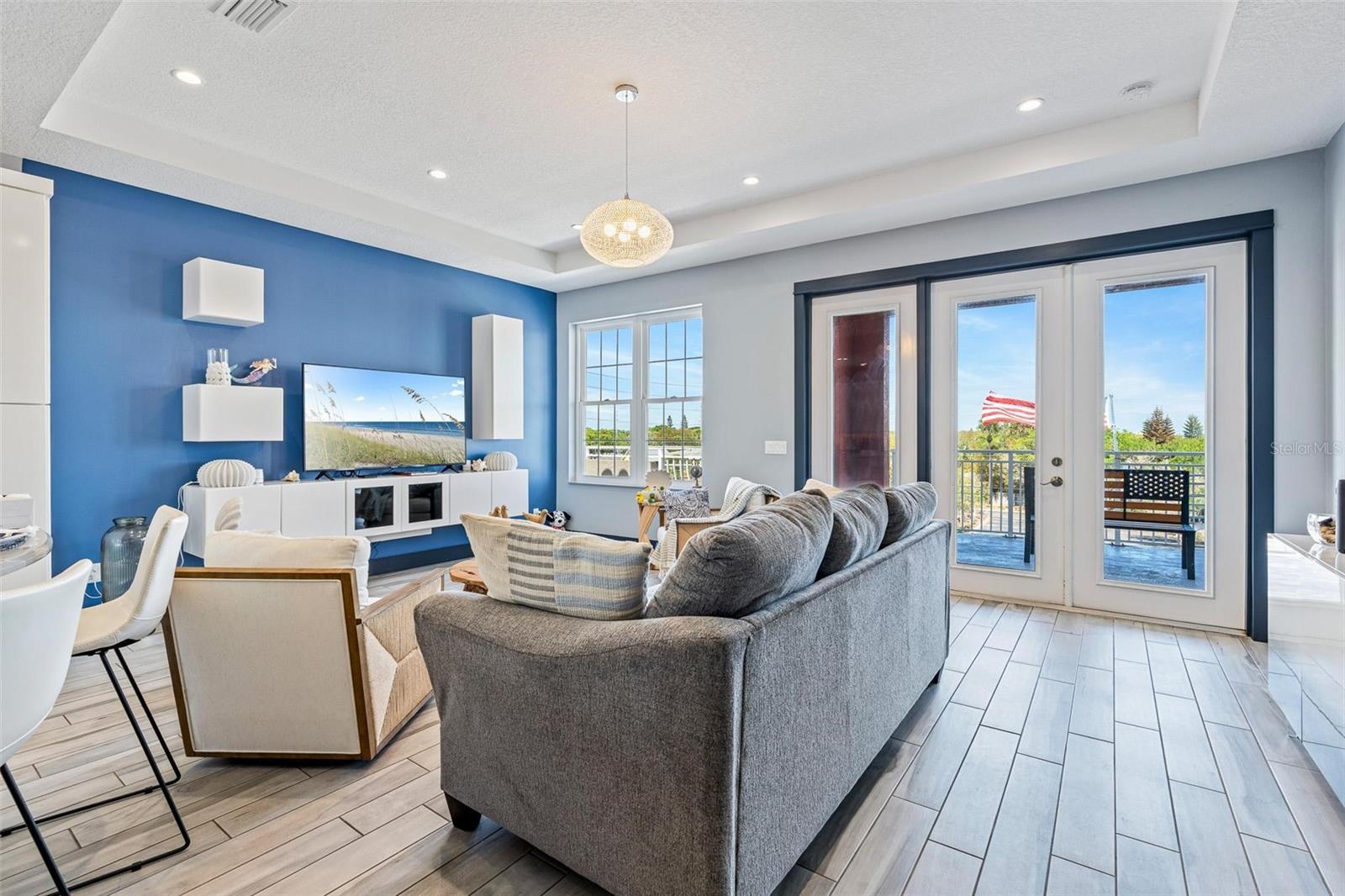 DETWILERS ADD 01 NEW SMYRNA BCH - Residential Lease