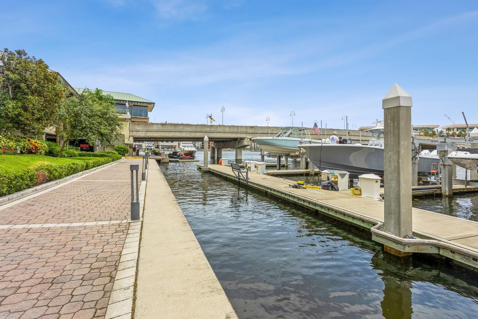 Welcome to PARKCREST on Harbour Island! This beautiful 2/2 condo in a 24 hour Concierge condo community is on the 7th floor with high ceilings and courtyard views with its private seating areas is an amazing unit within a community that lends itself to walking and enjoying the local area restaurants and shops along Harbour Island. This condo has been lovely cared for and in move in condition and ready for a buyer that is wanting that urban life and would like to live and work on this Beautiful Island! Live on the Island and walk to Amalie Arena, Convention Center, Water Street, Channelside, Sparkman Wharf, USF Medical and the Aquarium. The Riverwalk, Straz Center, Tampa Museum, and the Craft restaurant on the water is a great way to enjoy the best of Tampa. With easy access to I-275, I-4, Selmon Expressway and Bayshore Boulevard. Come and make this beauty your new home and live ON THE ISLAND OF PARADISE!