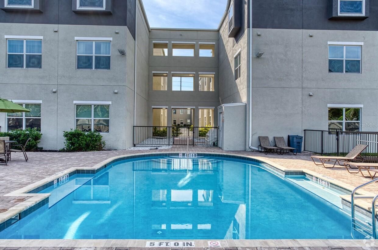 ROYAL PALACE CONDO - Residential Income