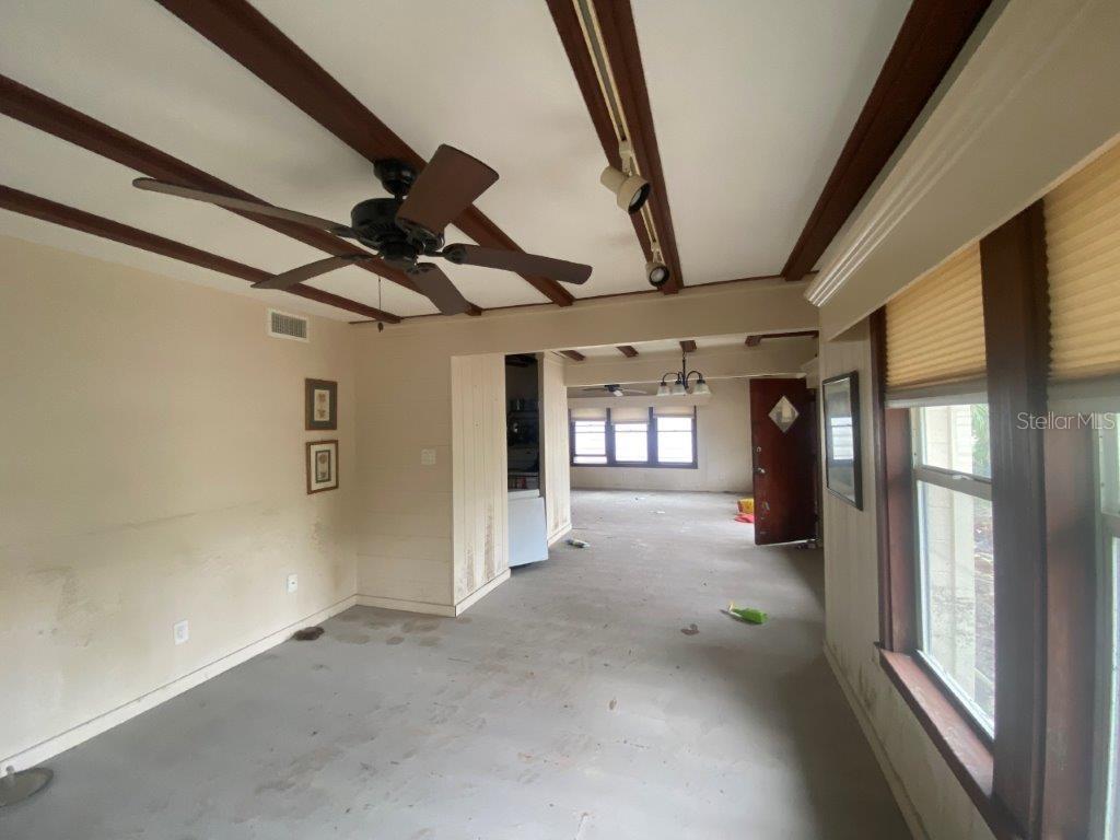 175 ISLAND CIRCLE