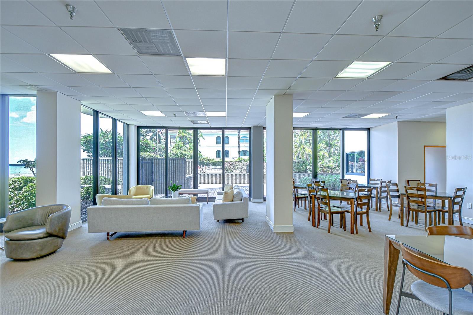 ATRIUM ON THE BAYSHORE - Residential