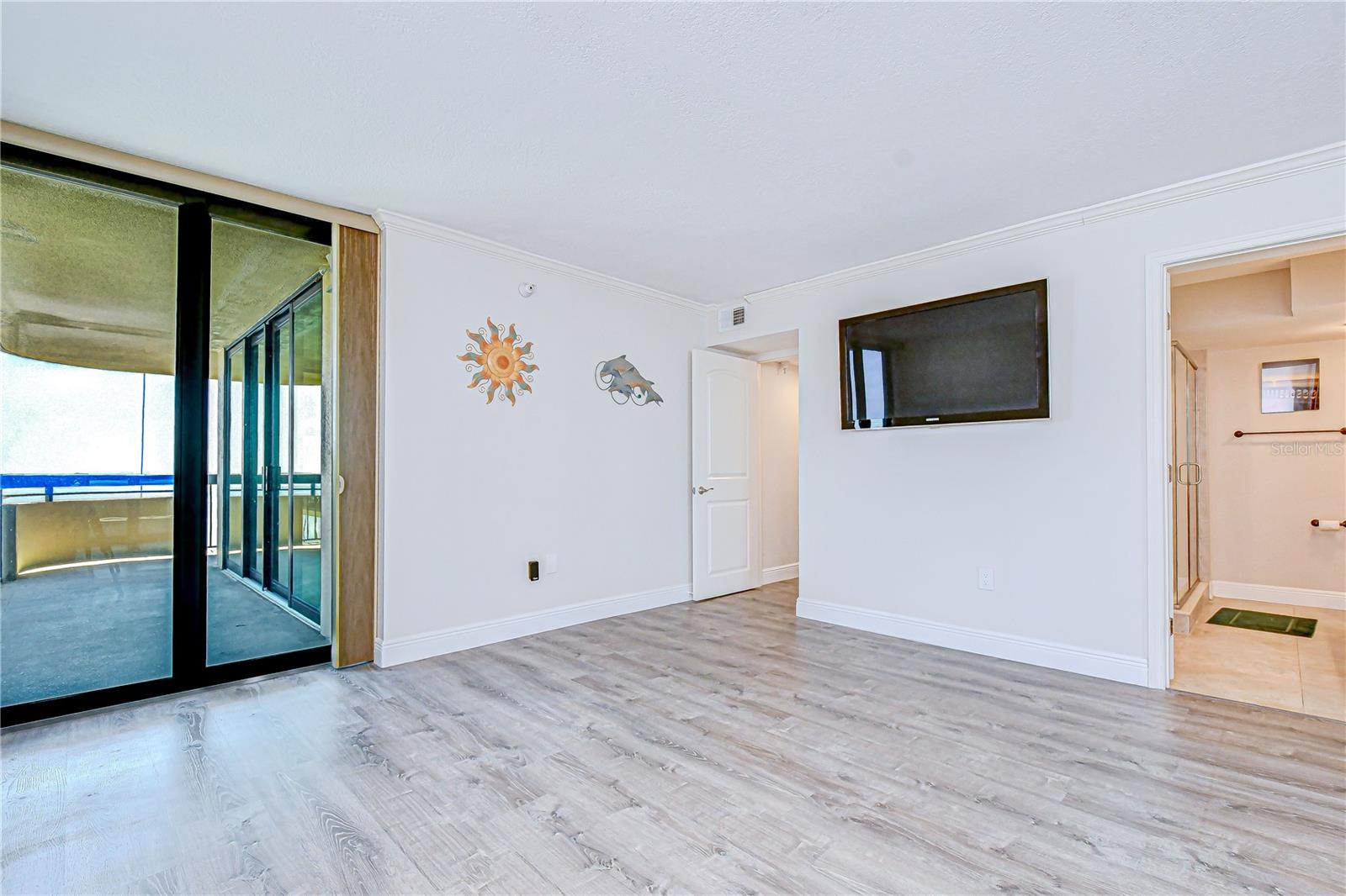 ATRIUM ON THE BAYSHORE - Residential