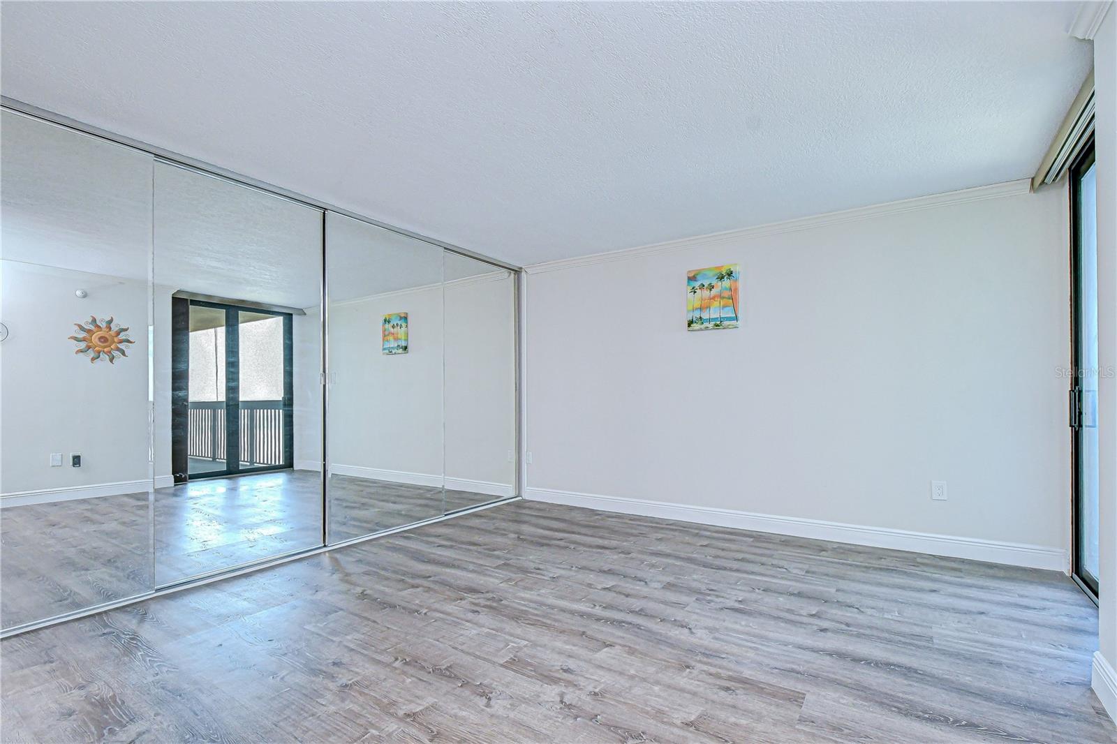 ATRIUM ON THE BAYSHORE - Residential