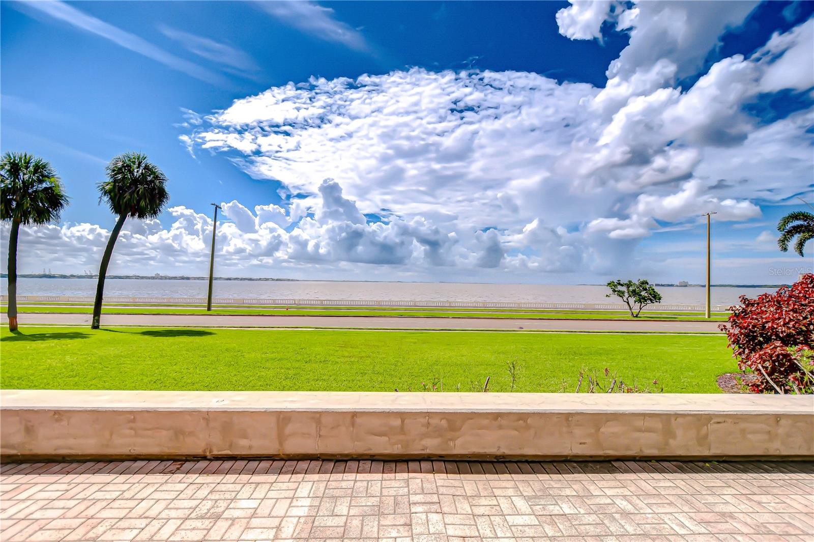 ATRIUM ON THE BAYSHORE - Residential