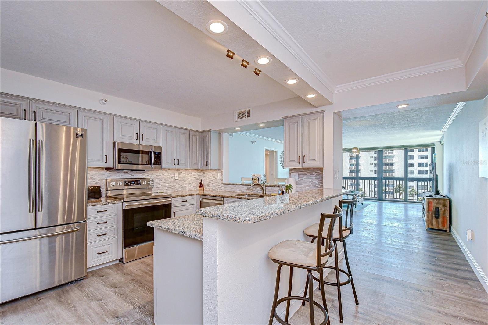 ATRIUM ON THE BAYSHORE - Residential