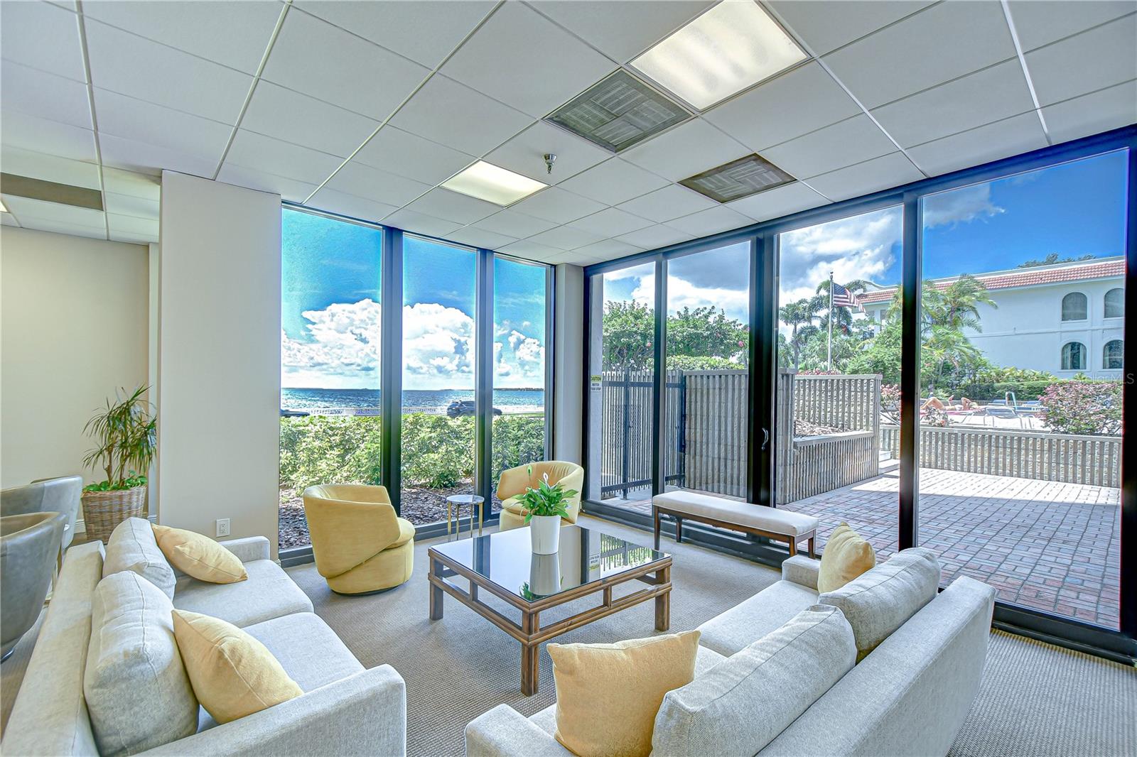 ATRIUM ON THE BAYSHORE - Residential