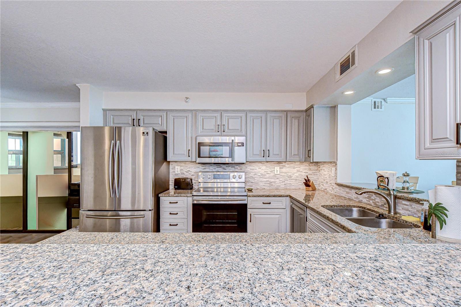 ATRIUM ON THE BAYSHORE - Residential