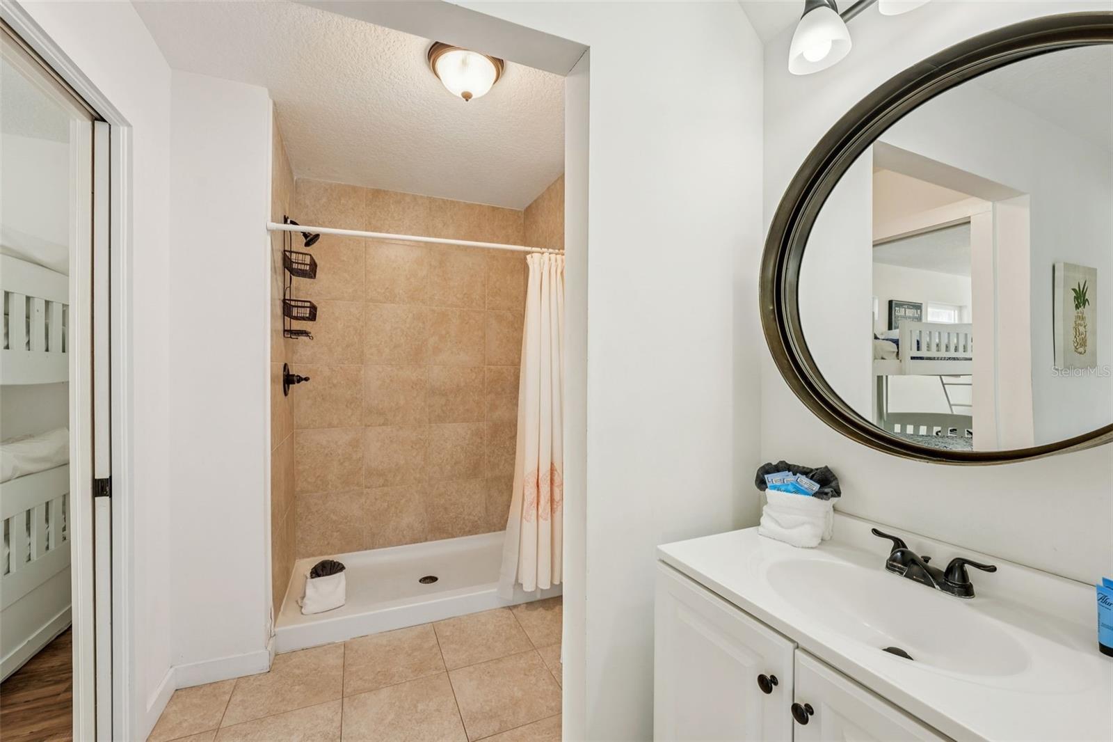 PACETTI SUB NORTH BCH - Residential