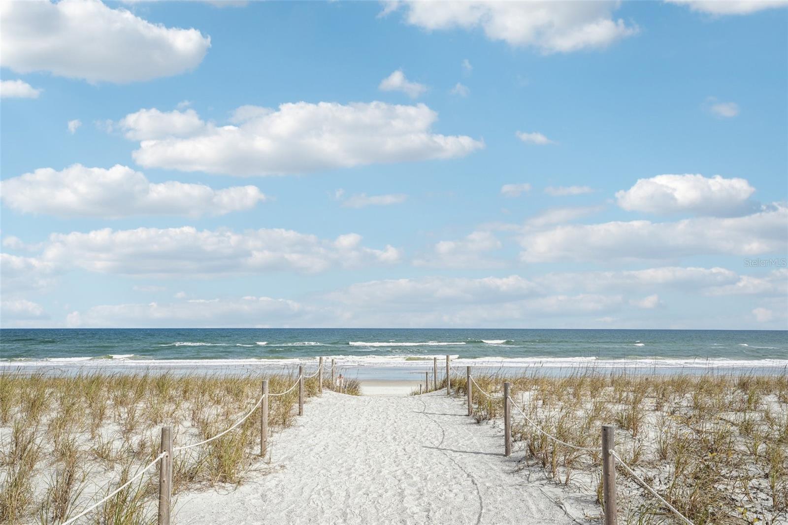 PACETTI SUB NORTH BCH - Residential