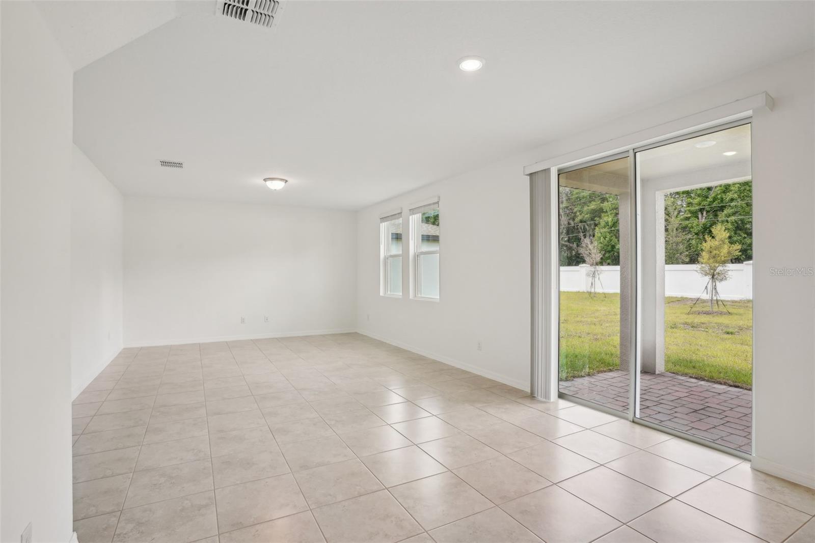 4721 JASMINE CIRCLE