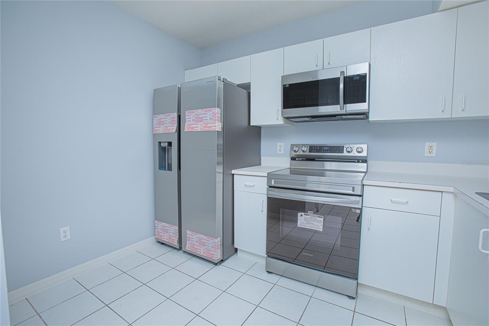 VILLA DEL SOL/MDW WOODS CONDO - Residential