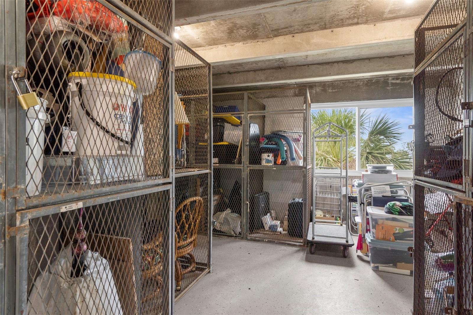 SUTTON PLACE - Residential