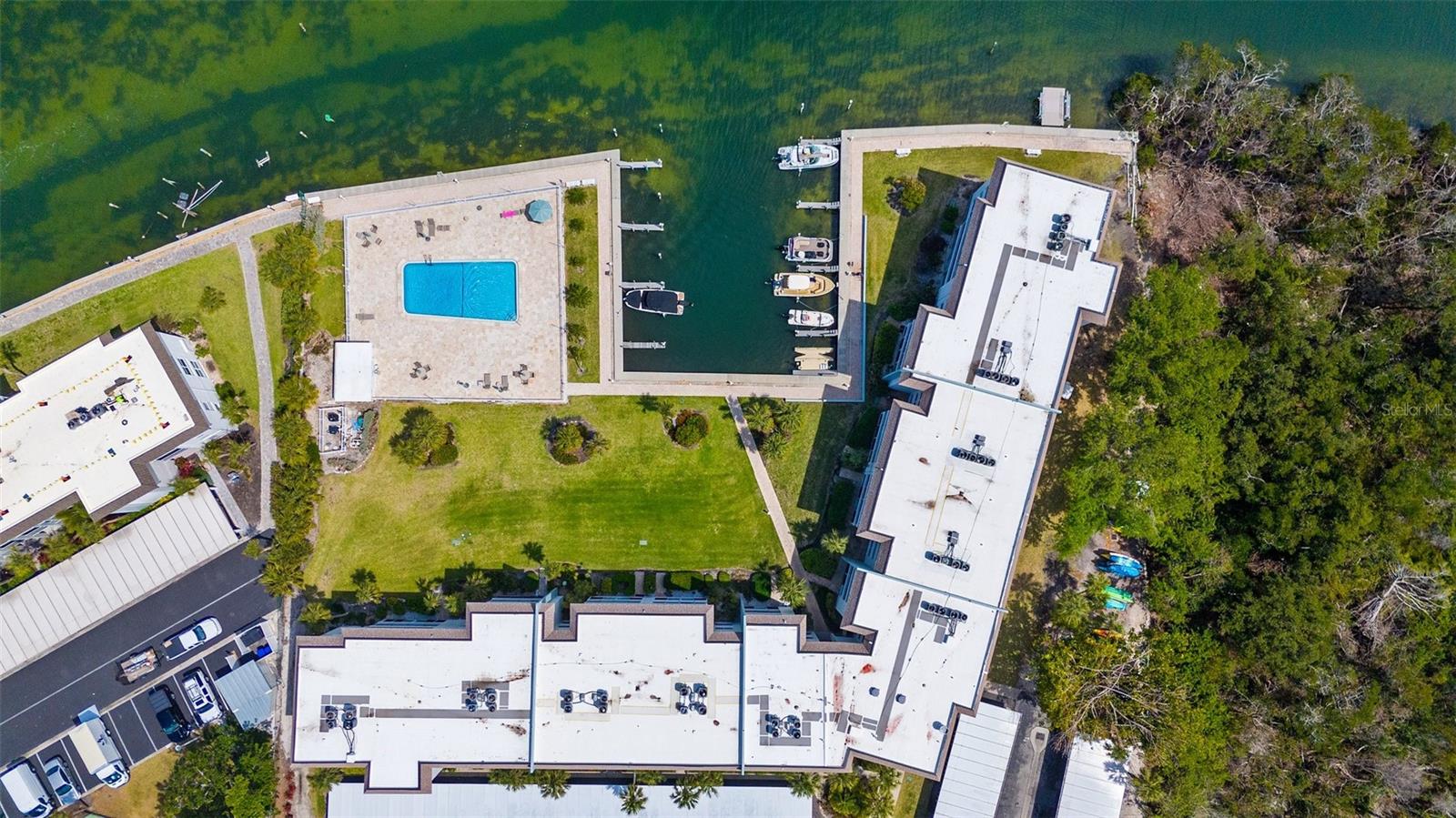 SUTTON PLACE - Residential