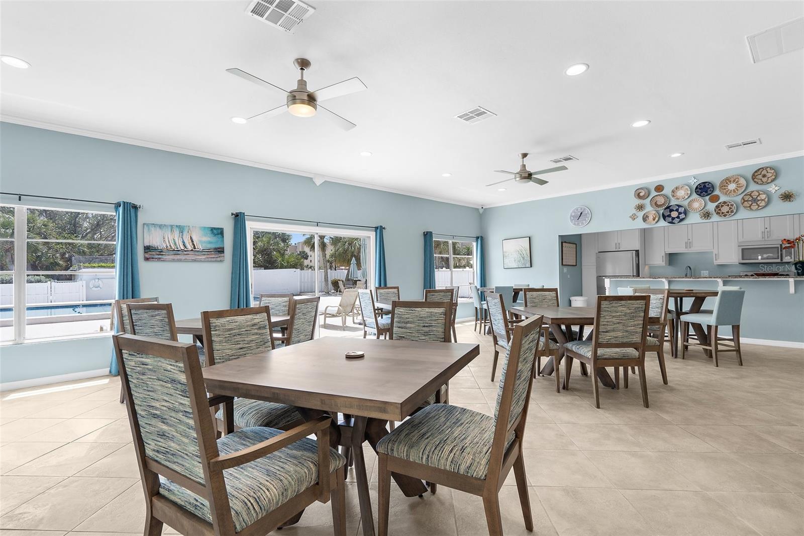 SUTTON PLACE - Residential