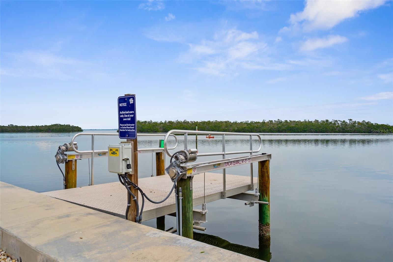 SUTTON PLACE - Residential