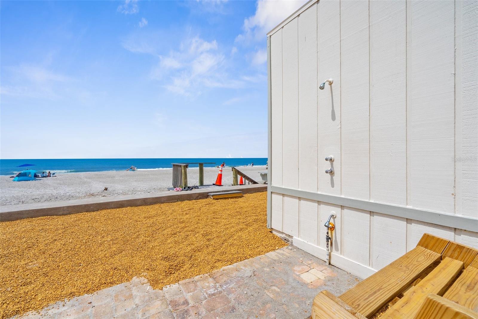 SUTTON PLACE - Residential