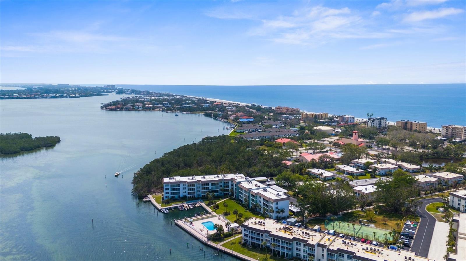 SUTTON PLACE - Residential