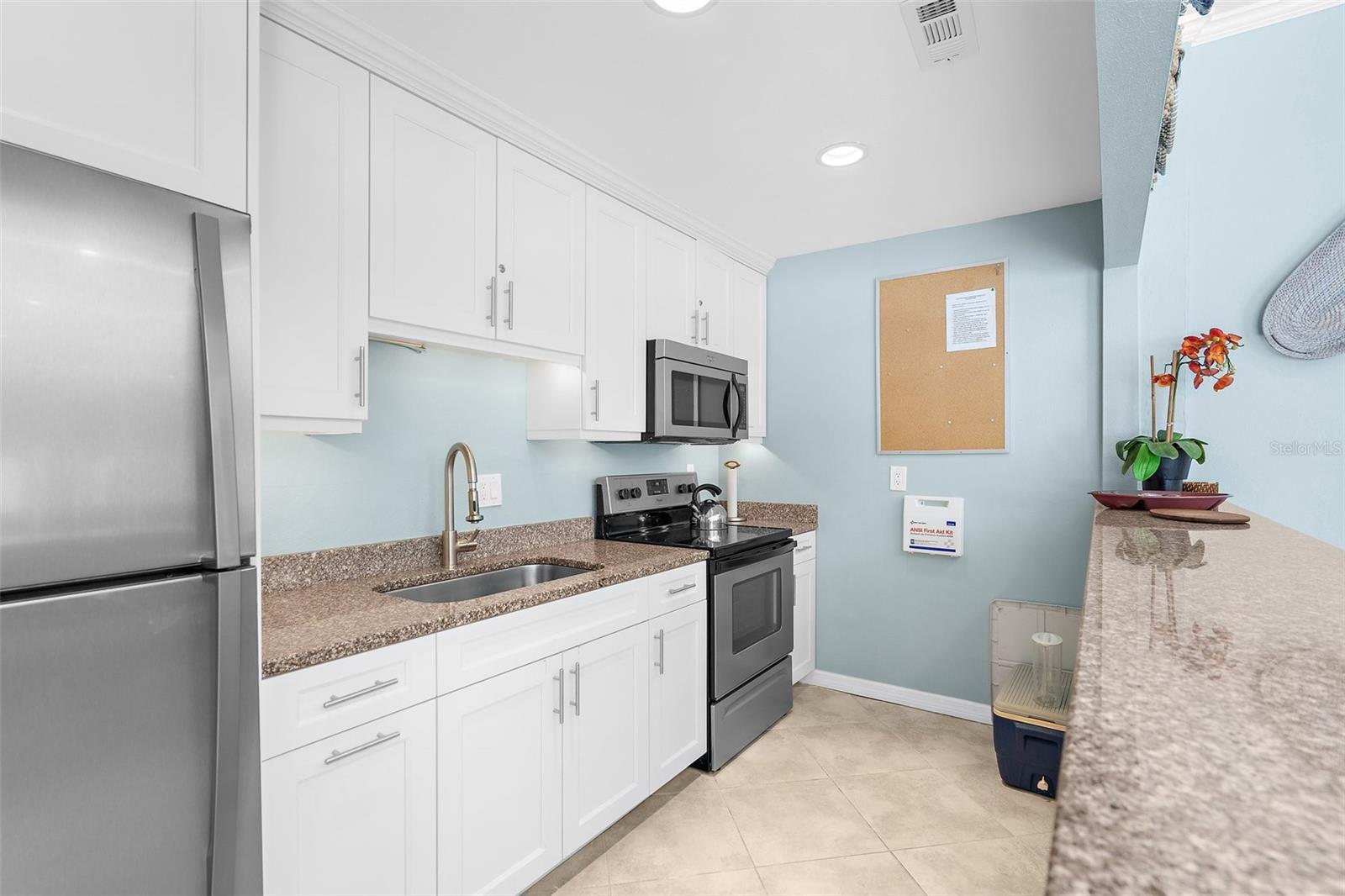 SUTTON PLACE - Residential