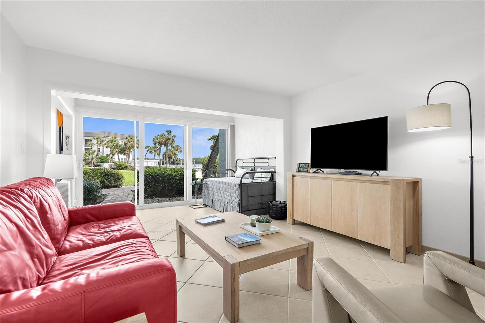 SUTTON PLACE - Residential