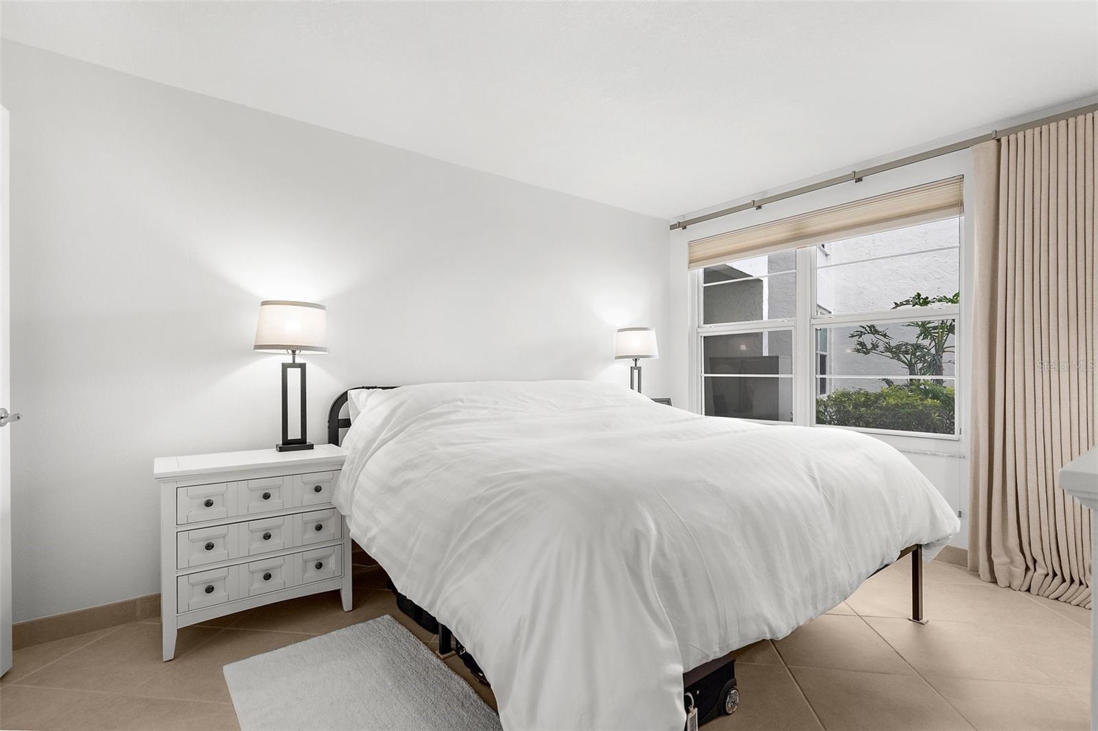 SUTTON PLACE - Residential