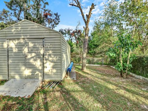 A home in HOMOSASSA