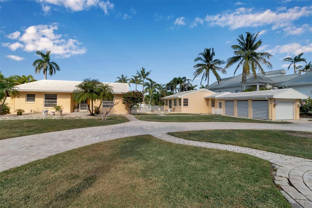 Photo of 369 S Polk Drive, Sarasota, FL 34236 (MLS # A4669243)