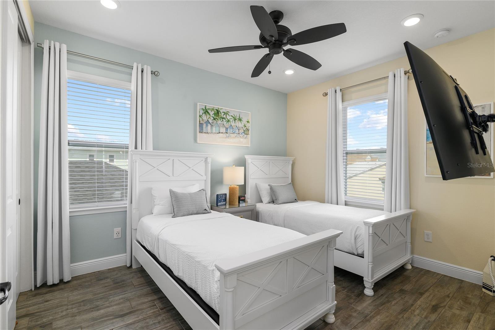 ROLLING OAKS PH 6 - Residential