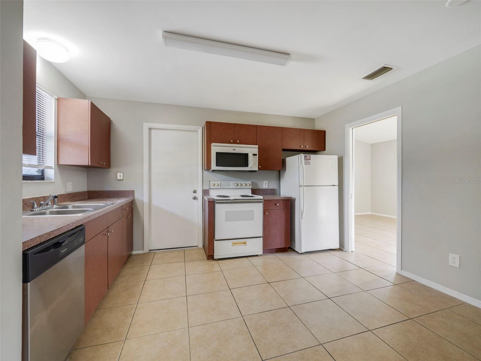 2244 SUNNY VIEW DRIVE