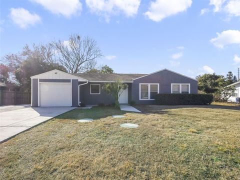 Photo of 2244 Sunny View Drive, Oviedo, FL 32765 (MLS # O6381181)