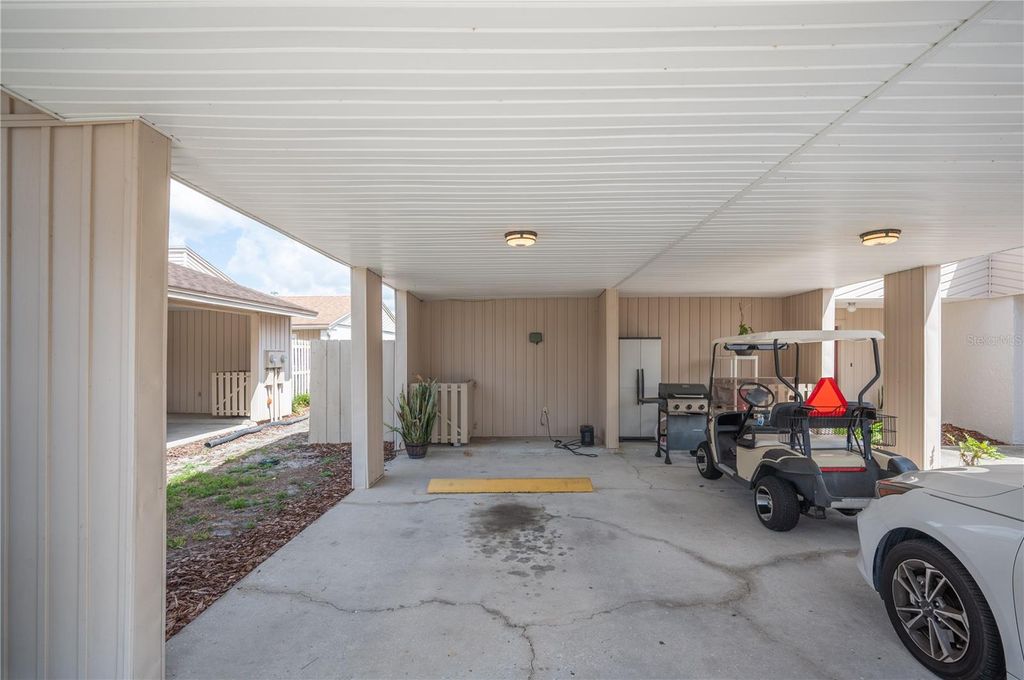 Photo of 4231 Oak Loop #51, Mulberry, FL 33860 (MLS # L4962162)