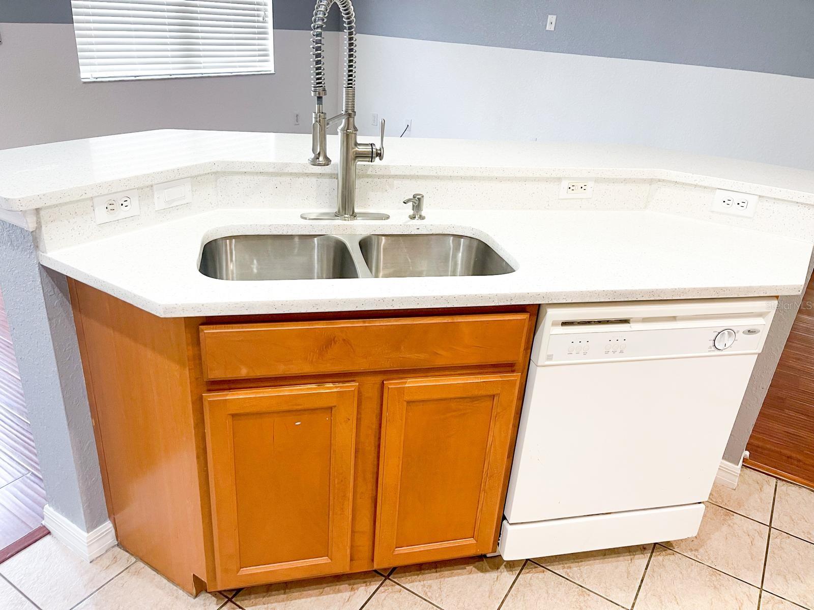 THE PARKE AT HANOVER PLACE - Residential Lease