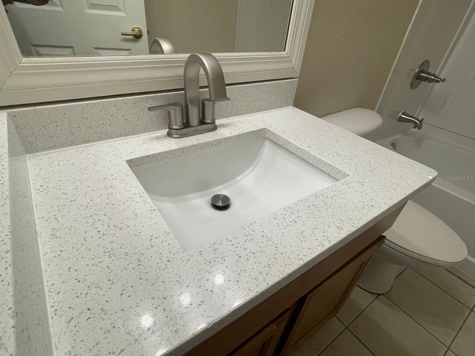 THE PARKE AT HANOVER PLACE - Residential Lease